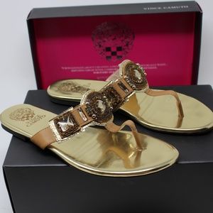🎄Vince Camuto Gold Sandals Size 8